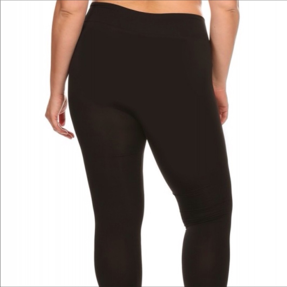 ❤️Plus size solid leggings❤️ - Picture 3 of 5